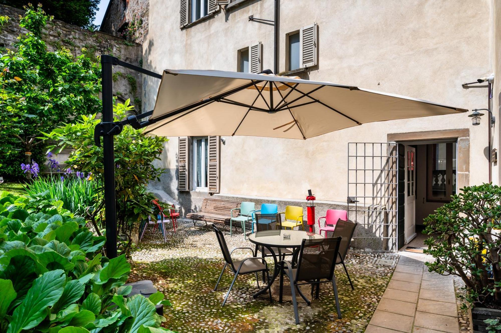 Palazzo Rivola Hotel Bergamo Bagian luar foto